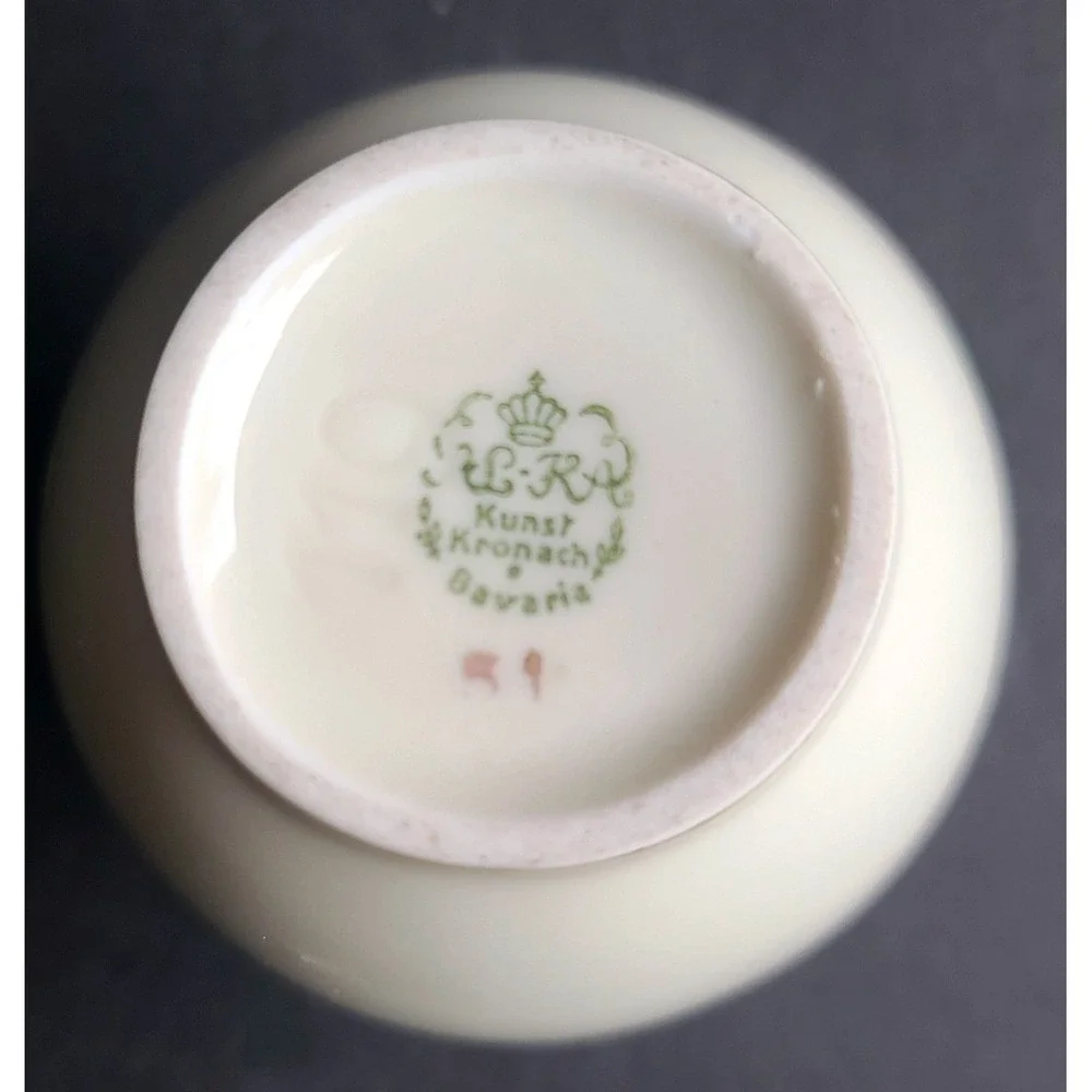 Vintage Bavaria German Porcelain Floral Bud Vase Gold Rim 3.5
